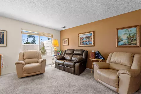 Living - 320 Grapevine Rd #9, Vista, CA 92083 photo 2 of 3