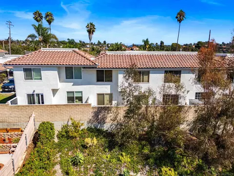 View/Area - 320 Grapevine Rd #9, Vista, CA 92083 photo 6 of 19