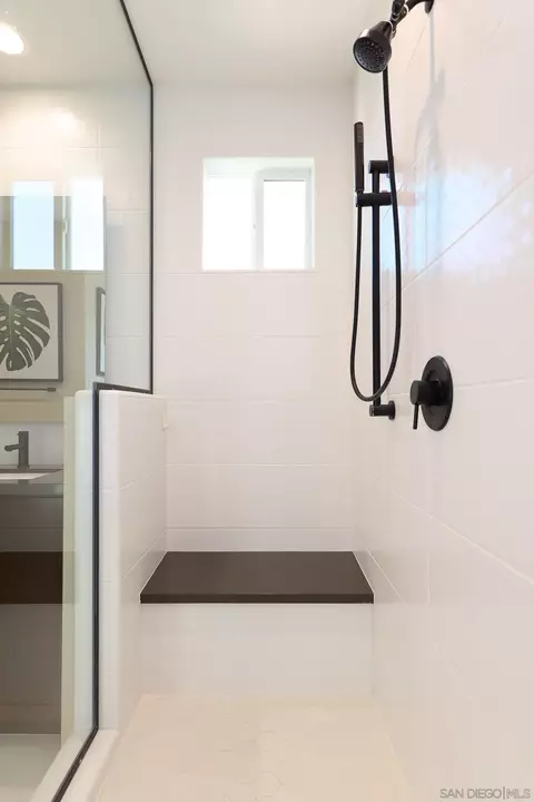 Bath - 1228 Via Candelas, Oceanside, CA 92056 photo 5 of 11