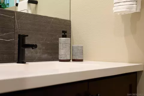 Bath - 1228 Via Candelas, Oceanside, CA 92056 photo 8 of 11
