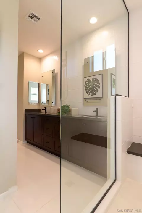 Bath - 1228 Via Candelas, Oceanside, CA 92056 photo 4 of 11