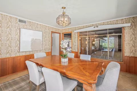 Dining - 2652-54 Mountain View Dr, Escondido, CA 92027 photo 2 of 4