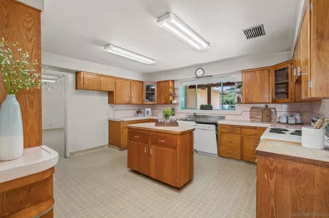 Kitchen - 2652-54 Mountain View Dr, Escondido, CA 92027 photo 1 of 3