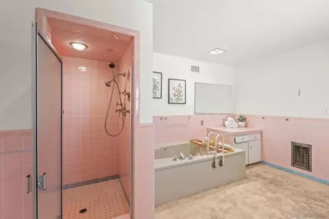 Bath - 2652-54 Mountain View Dr, Escondido, CA 92027 photo 4 of 7