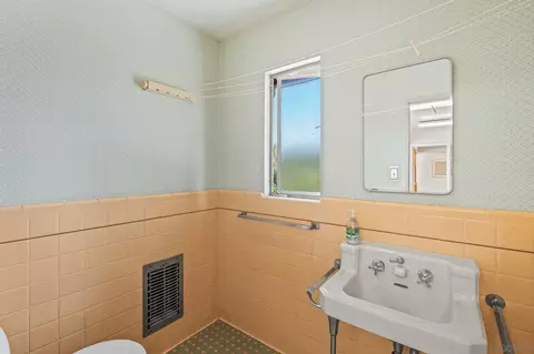 Bath - 2652-54 Mountain View Dr, Escondido, CA 92027 photo 7 of 7