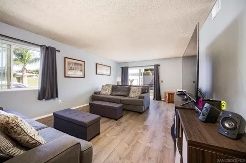 Living - 13049 Chrissy Way, Lakeside, CA 92040 photo 3 of 4