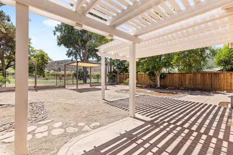 3083 Sprucewood Ln, Escondido, CA 92027 photo 31