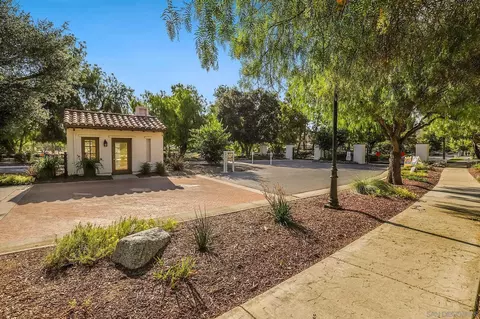 3083 Sprucewood Ln, Escondido, CA 92027 photo 41