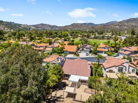 3083 Sprucewood Ln, Escondido, CA 92027 photo 38