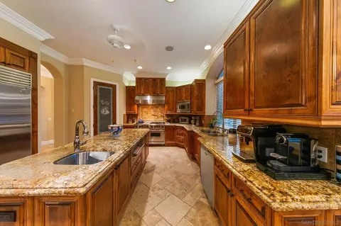 Kitchen - 13570 Summit Cir, Poway, CA 92064 photo 2 of 3