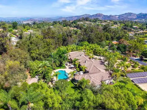 View/Area - 13570 Summit Cir, Poway, CA 92064 photo 5 of 6
