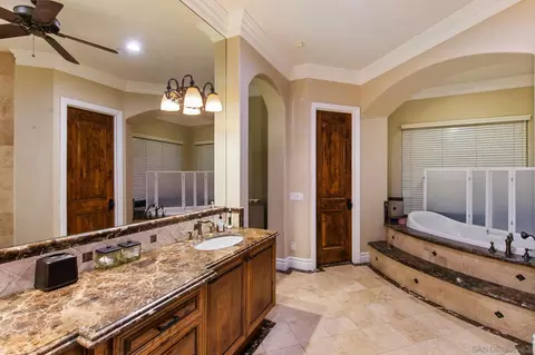 Bath - 13570 Summit Cir, Poway, CA 92064 photo 1 of 3