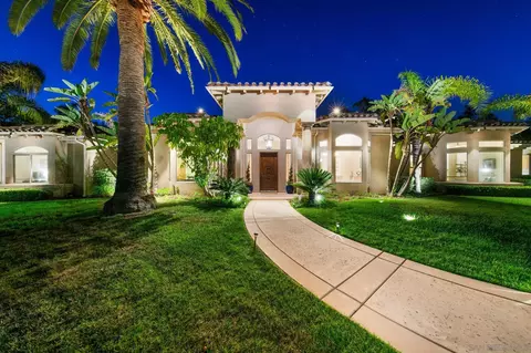 Exterior - 13570 Summit Cir, Poway, CA 92064 photo 1 of 10