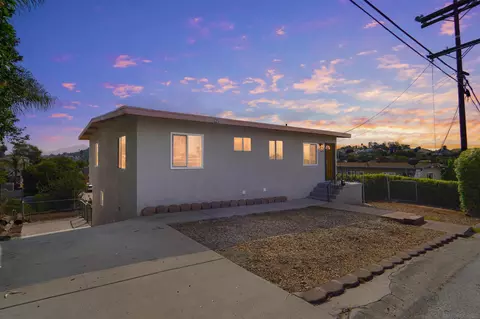 525 Pitta St, San Diego, CA 92114