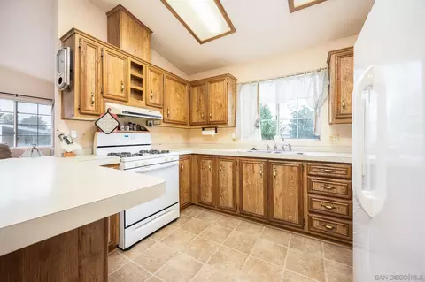 Kitchen - 8545 Mission Gorge Rd #SPC 141, Santee, CA 92071 photo 3 of 3