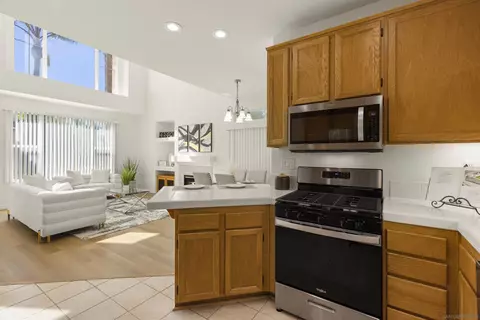 321 Diamante Way, Oceanside, CA 92056 photo 14