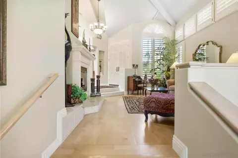 1363 Caminito Batea, La Jolla, CA 92037 photo 12