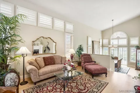 1363 Caminito Batea, La Jolla, CA 92037 photo 8