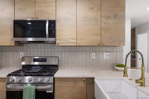 Kitchen - 4350 Point Reyes Ct, Carlsbad, CA 92010 photo 2 of 4