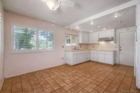 Kitchen - 3910 Prairie Dr, Jamul, CA 91935 photo 5 of 6