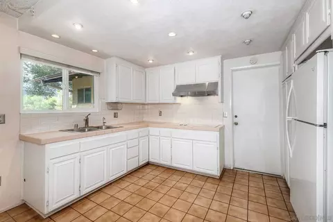 Kitchen - 3910 Prairie Dr, Jamul, CA 91935 photo 1 of 6