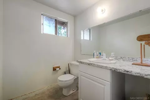 Bath - 3910 Prairie Dr, Jamul, CA 91935 photo 3 of 3