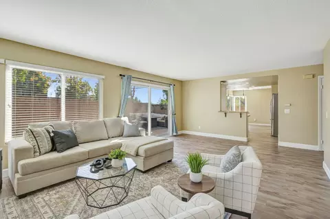 Living - 13403 Little Dawn Ln, Poway, CA 92064 photo 6 of 6
