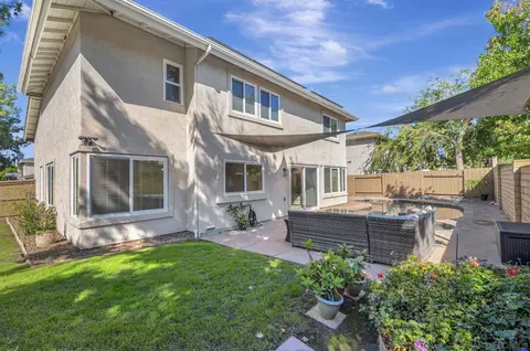 Exterior - 13403 Little Dawn Ln, Poway, CA 92064 photo 5 of 6