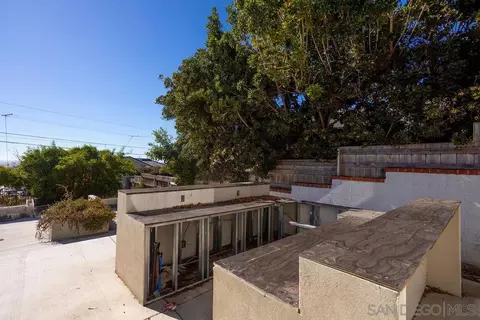 Exterior - 5762 Bellevue Ave, La Jolla, CA 92037 photo 8 of 13