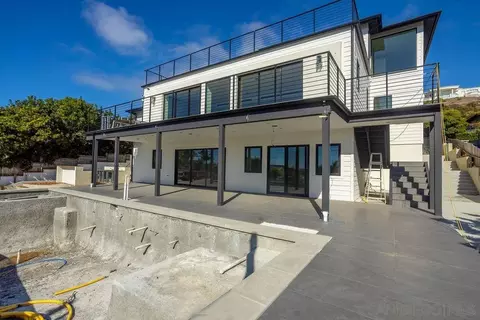 Exterior - 5762 Bellevue Ave, La Jolla, CA 92037 photo 6 of 13