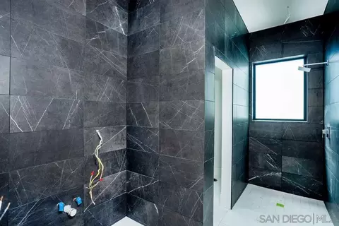 Bath - 5762 Bellevue Ave, La Jolla, CA 92037 photo 7 of 7