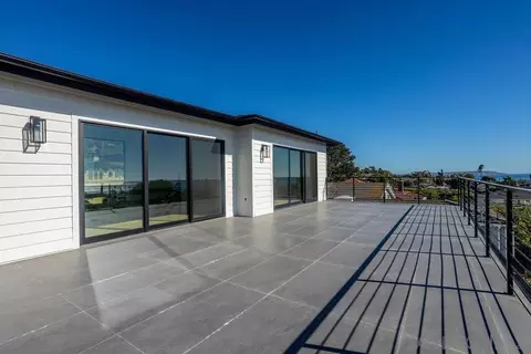 Exterior - 5762 Bellevue Ave, La Jolla, CA 92037 photo 5 of 13