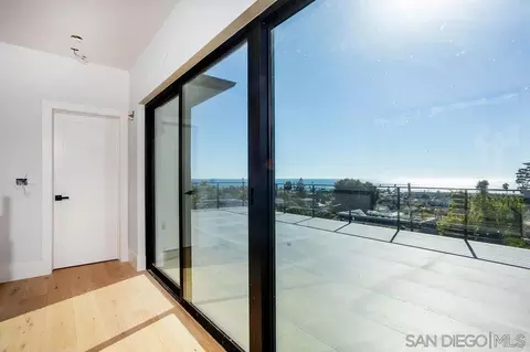 Entry Way - 5762 Bellevue Ave, La Jolla, CA 92037 photo 2 of 2
