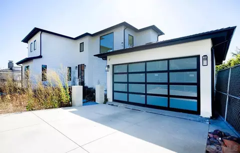 Exterior - 5762 Bellevue Ave, La Jolla, CA 92037 photo 2 of 13