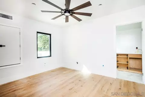 Bedroom - 5762 Bellevue Ave, La Jolla, CA 92037 photo 6 of 11
