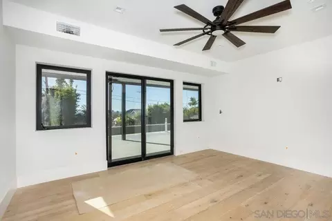 Bedroom - 5762 Bellevue Ave, La Jolla, CA 92037 photo 5 of 11