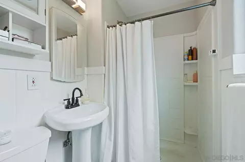 Bath - 9126 Heatherdale, Santee, CA 92071 photo 2 of 2