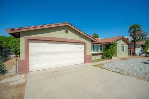 1276 E Johnston Ave, Hemet, CA 92543