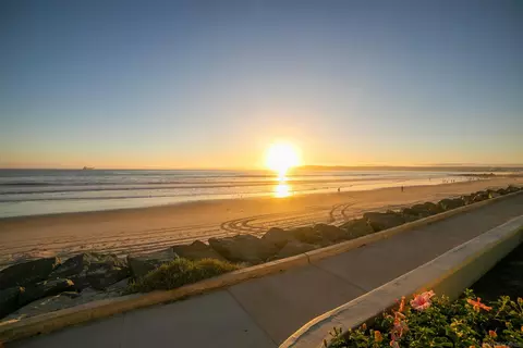 View/Area - 548 G Ave, Coronado, CA 92118 photo 1 of 2