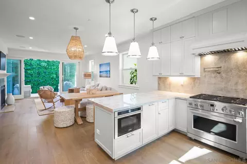 Kitchen - 548 G Ave, Coronado, CA 92118 photo 2 of 5