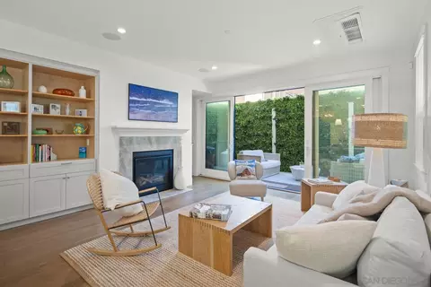 Living - 548 G Ave, Coronado, CA 92118 photo 2 of 3
