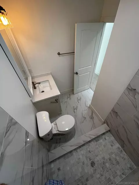 Bath - 17743 Highway 67, Ramona, CA 92065 photo 1 of 2