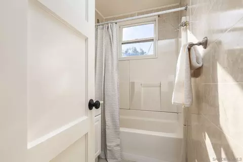 Bath - 3946 Paula St, La Mesa, CA 91941 photo 2 of 3