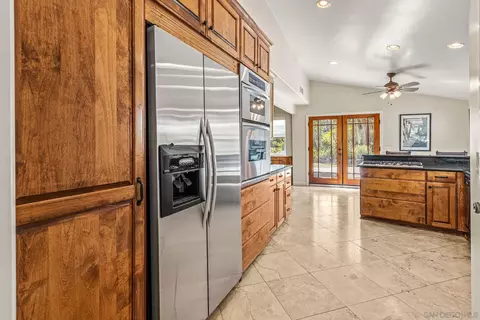 Kitchen - 10118 Langley Ct, Escondido, CA 92026 photo 4 of 4