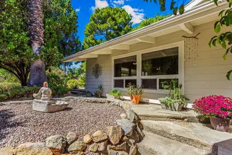 Exterior - 10118 Langley Ct, Escondido, CA 92026 photo 2 of 11