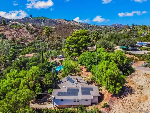 View/Area - 10118 Langley Ct, Escondido, CA 92026 photo 10 of 10