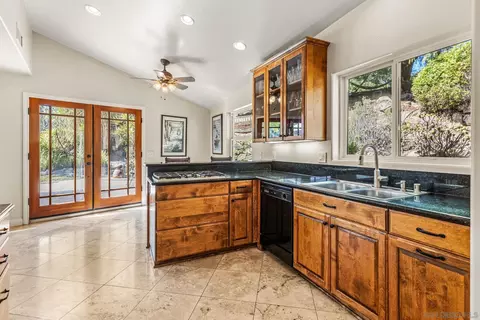 Kitchen - 10118 Langley Ct, Escondido, CA 92026 photo 3 of 4