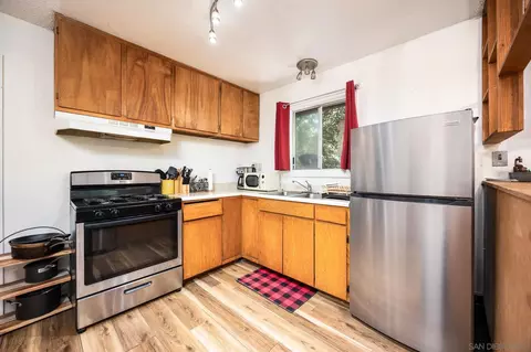 Kitchen - 21824 Crestline Rd, Palomar Mountain, CA 92060 photo 1 of 3