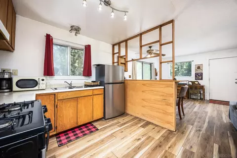 Kitchen - 21824 Crestline Rd, Palomar Mountain, CA 92060 photo 2 of 3