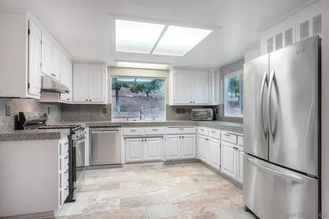 Kitchen - 23003 Arjo Ln, Ramona, CA 92065 photo 1 of 1